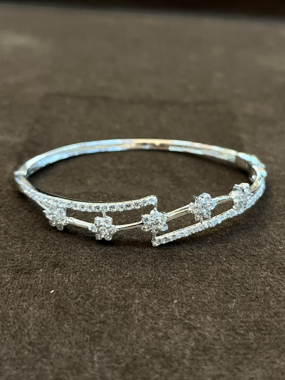 Celestial Blossom 925 Sterling Silver Bracelet – Diamond Sparkle Floral Elegance