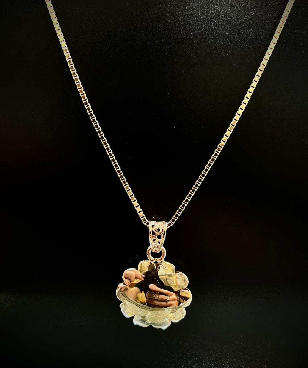 Rose Gold Plated Floral Pendant Necklace in 925 Sterling Silver